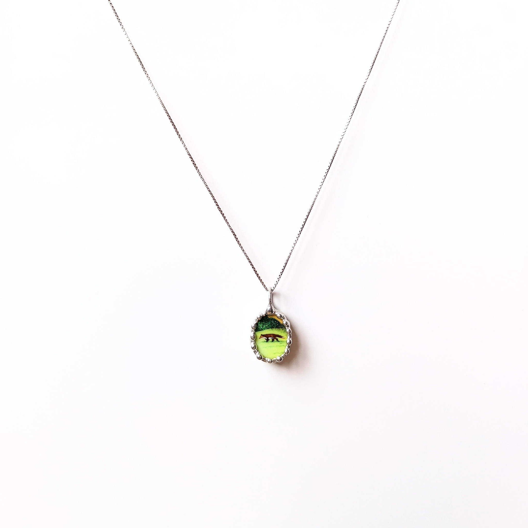 Porcelánový přívěsek s liškou